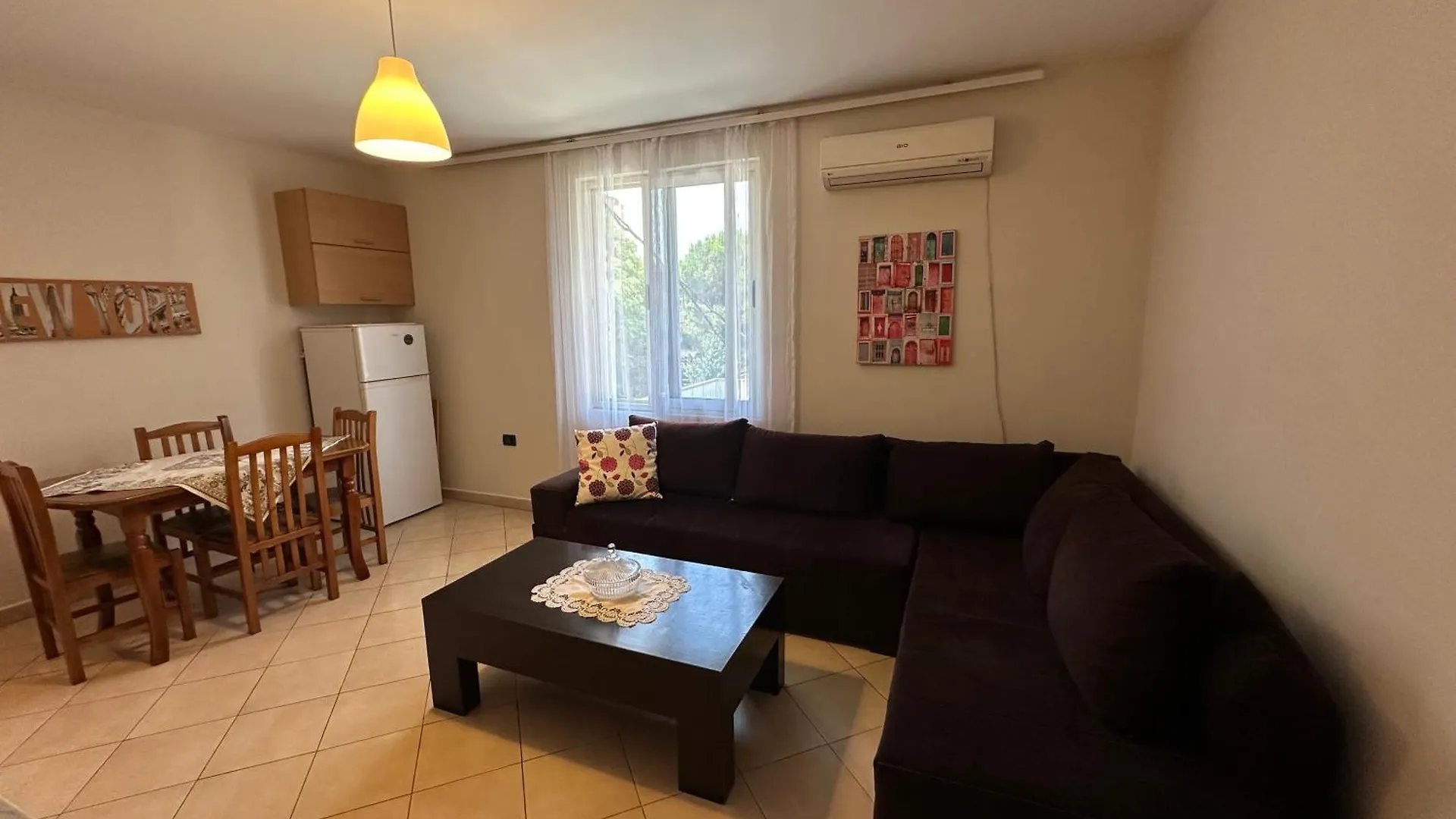 Deny'S Apartment Tirana Homestay