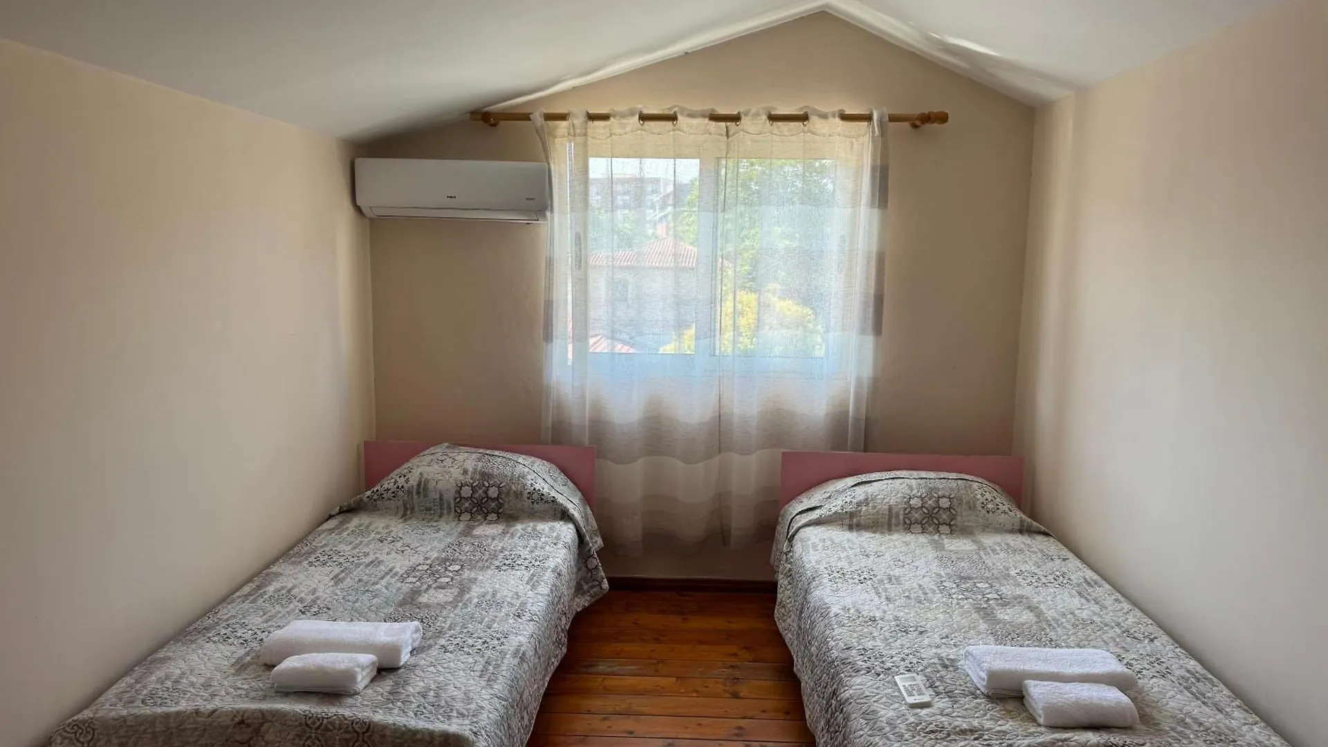 Homestay Deny'S Apartment Tirana